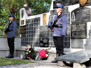 Dolnośląscy policjanci uczcili pamięć poległych i pomordowanych funkcjonariuszy