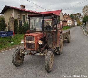 Ciągnik, którym kierował nietrzeźwy mężczyzna