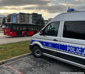 radiowóz, autobus