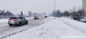 śnieg na drodze