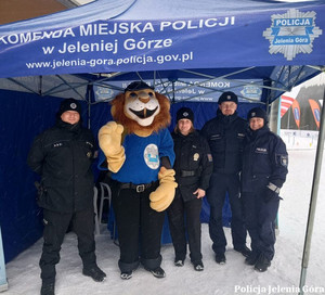 Policjanci z Jeleniej Góry, Czech i kom. Lew