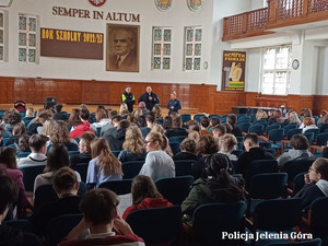 Nabór do Policji – spotkanie z maturzystami z I Liceum Ogólnokształcącego nr 1 „Żerom” Jelenia Góra