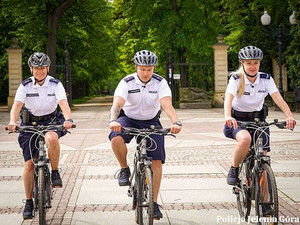 Policjanci na rowerach