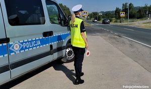 policjantka w trakcie działań