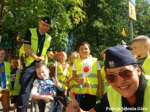 Policjanci na spotkaniu z dziećmi