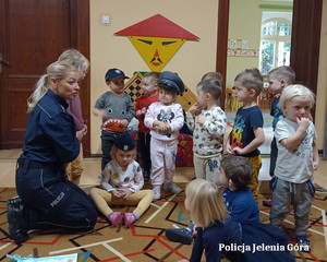 Bezpieczny przedszkolak z jeleniogórską policją