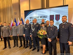 policjanci na uroczystości