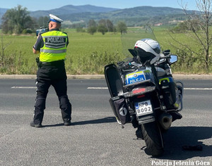 Policjant w trakcie akcji prędkość