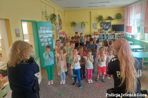 Policjantki na spotkaniu z dziećmi