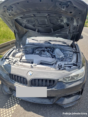 Auto po ugaszeniu pożaru