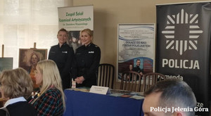 Policjantki na Targach Pracy