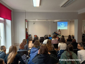 Spotkanie ze studentami. Promocja zawodu policjanta