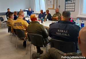 Wspólnie dla bezpieczeństwa – spotkanie służb w Komendzie Miejskiej Policji w Jeleniej Górze