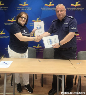 Komendant Miejski Policji w Jeleniej Górze i Rektor Karkonoskiej Akademii Nauk Stosowwanych