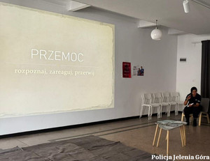policjantka z kobietami