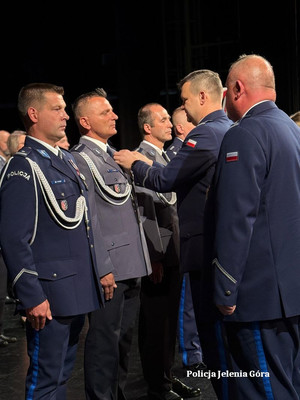 policjanci awansowani prze Komendanta Wojewódzkiego Policji