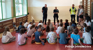 Mundurowi na spotkaniu zz dziećmi