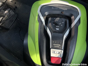 Policjanci zatrzymali pasera i odzyskali kosiarkę samojezdną