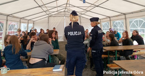 Mundurowi sprawdzali bezpieczeństwo dzieci na obozie harcerskim w Szklarskiej Porębie