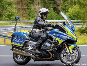 Sezon motocyklowy w pełni. Wspólnie dbajmy o bezpieczeństwo  na drodze