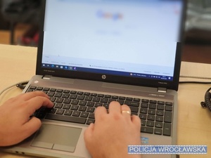 Oszustwo na portalu sprzedażowym. Mieszkanka powiatu karkonoskiego straciła ponad 3 tysiące złotych