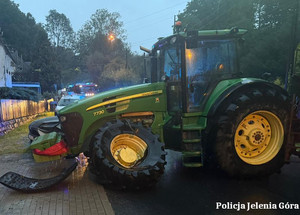 Bezpieczeństwo na drodze – policyjny apel po zdarzeniach w Jeleniej Górze