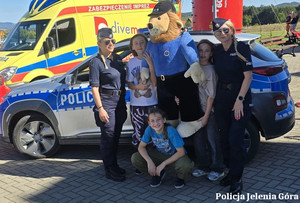 Jeleniogórscy policjanci wspierają aktywność i bezpieczeństwo wśród mieszkańców