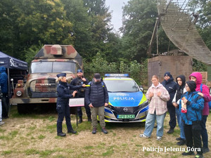 policjanci na pikniku
