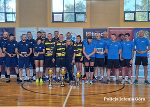 Jeleniogórscy Policjanci kolejny raz na podium !!! najlepsi w turnieju piłki siatkowej Ultima Cup