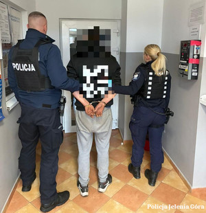 Kierowca bez uprawnień, z narkotykami i amunicją zatrzymany przez policjantów ze Szklarskiej Poręby