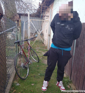 Policjanci odzyskali dwa skradzione rowery i zatrzymali podejrzanego