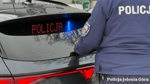 policjant, radiowóz