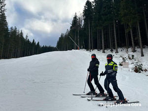 Policyjne patrole narciarskie w minioną sobotę dbały o bezpieczeństwo na stoku w Karpaczu