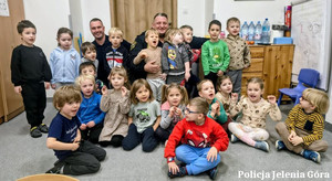 „Bezpieczne Ferie” w Szklarskiej Porębie – policyjne działania na rzecz bezpieczeństwa najmłodszych