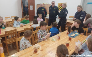 „Bezpieczne Ferie 2026” – policjanci  i strażnicy dbają o bezpieczeństwo dzieci i młodzieży