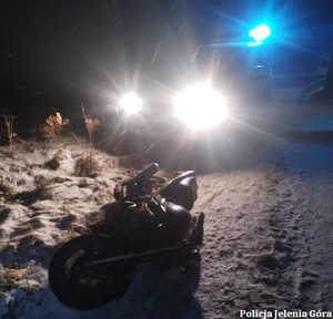 Ucieczka motocyklisty w Bukowcu. Jechał bez uprawnień i na cudzych tablicach