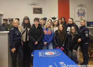 Studenci Karkonoskiej Akademii Nauk Stosowanych w Jeleniej Górze odwiedzili Komendę Miejską Policji w Jeleniej Górze