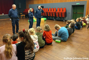 „Bezpieczne Ferie 2026” – policjanci  i strażnicy dbają o bezpieczeństwo dzieci i młodzieży