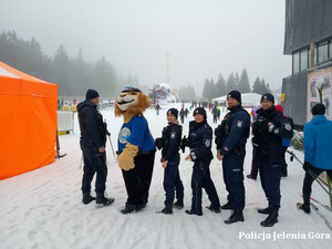 policjanci na biegu piatów