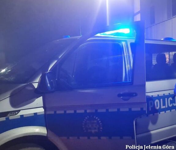 Policyjna interwencja w trosce o życie i zdrowie mieszkańca – szybka i zdecydowana pomoc w sytuacji zagrożenia