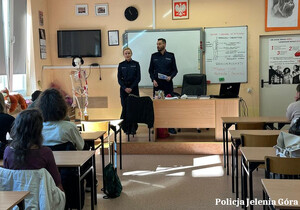 Mundurowi zachęcają do służby