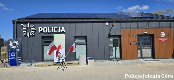 Nowe posterunki Policji w Janowicach Wielkich i Podgórzynie już otwarte