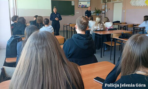Spotkanie policjantów z uczniami