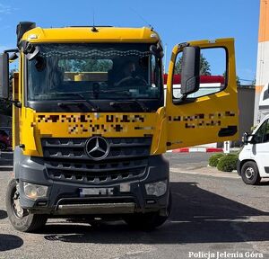 Pojazd ciężarowy Mercedes