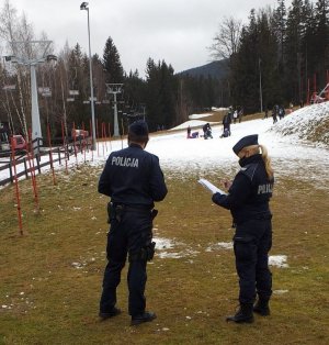 Jeleniogórscy policjanci na stoku w Szklarskiej Porębie