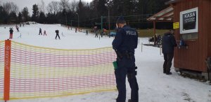 Jeleniogórscy policjanci na stoku w Szklarskiej Porębie