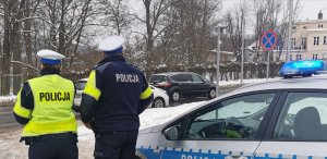 Policjanci jeleniogórskiej drogówki czuwają nad bezpieczeństwem na drodze