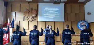 Marzysz o służbie w mundurze- wstąp w szeregi jeleniogórskich policjantów. Dlaczego warto zostać policjantem?