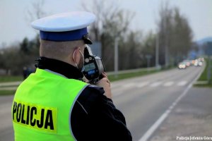 Jutro policjanci prowadzić będą  działania „Kaskadowy pomiar prędkości”.