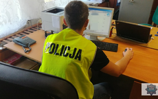 Jeleniogórscy policjanci zatrzymali mężczyznę, który znęcał się nad żoną i dziećmi.